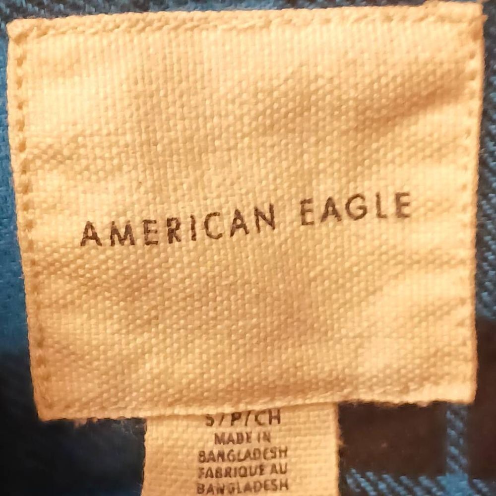 AMERICAN EAGLE Women's Soft Long sleeve Plaid Shirt. - Picture 10 of 15